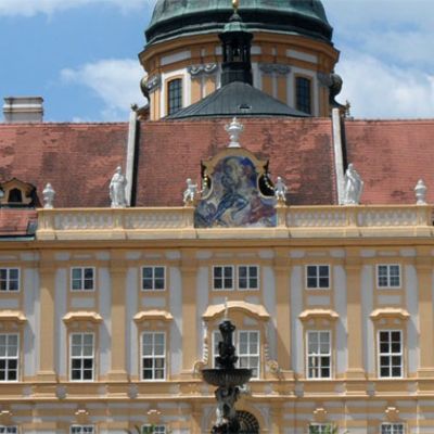 Burgen, Schlösser & Klöster um Wien